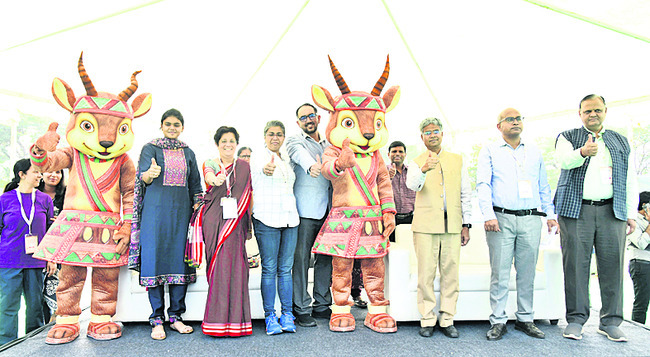 అట్టహాసంగా పీసా మహోత్సవ్‌ 1