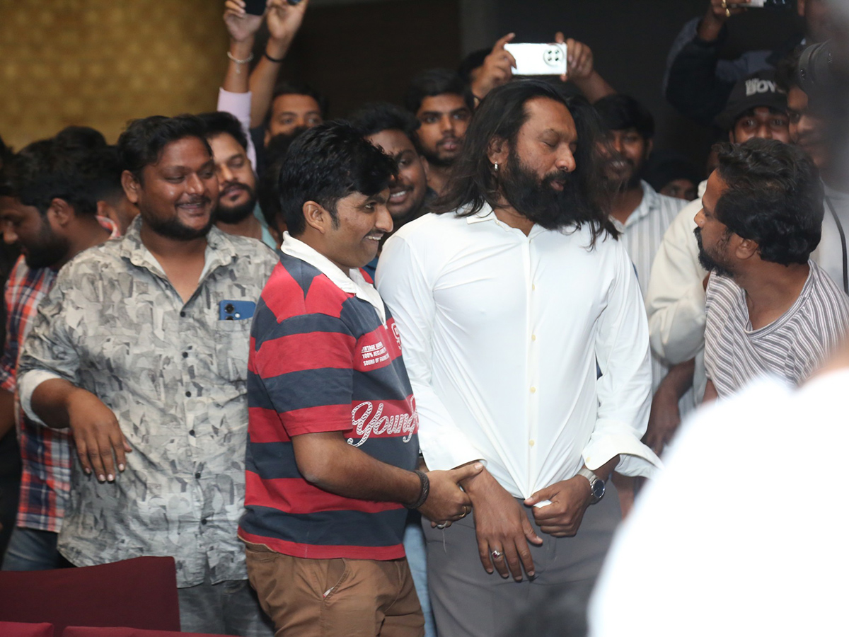 Eesha Movie Pre Release Event Photo Gallery19