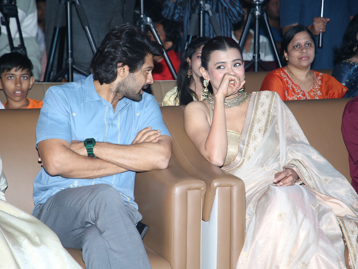 Eesha Movie Pre Release Event Photo Gallery28