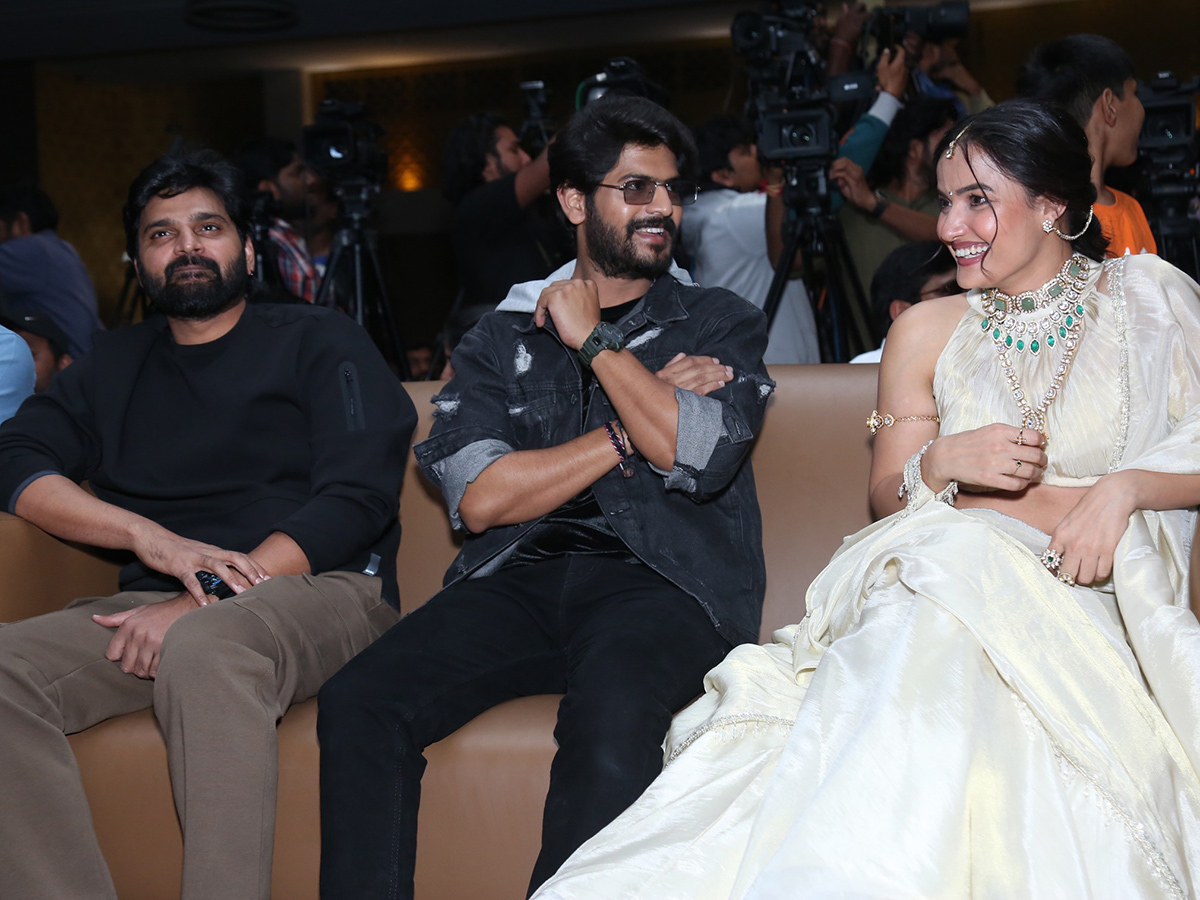 Eesha Movie Pre Release Event Photo Gallery4