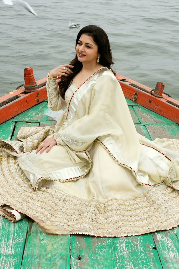 Senior Actress Bhagyashree Varanasi Trip Photos2