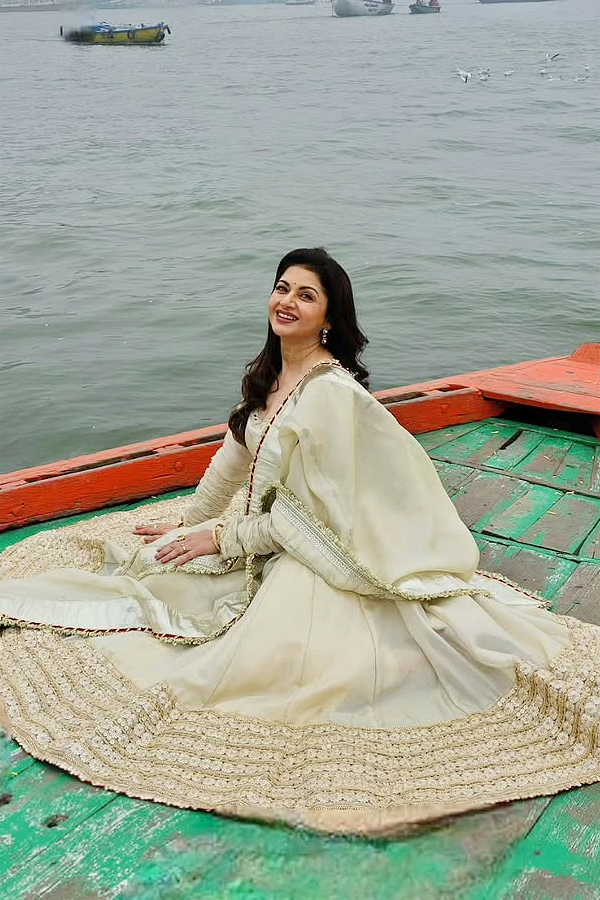 Senior Actress Bhagyashree Varanasi Trip Photos4
