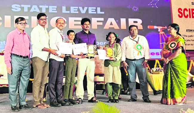 రాష్ట్రస్థాయి సైన్స్‌ఫేర్‌లో మనోళ్ల ప్రతిభ 1