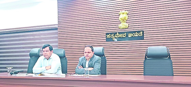 పావురాన్ని పట్టుకోబోయి బాలుడికి తీవ్ర గాయాలు2