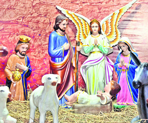 క్రిస్మస్‌ ఆనందహేల1