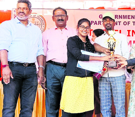 బ్యాడ్మింటన్‌లో మిస్బా ప్రతిభ 
1