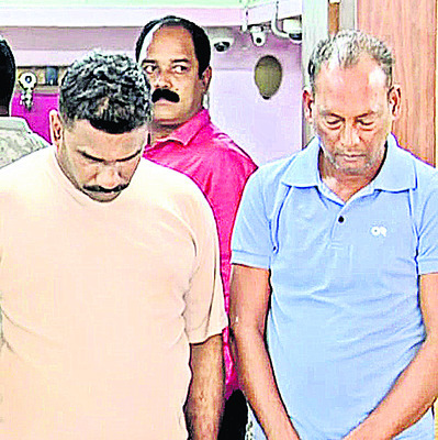 శబరి క్షేత్రంలో పీసీసీ చీఫ్‌ భక్తచరణ్‌దాస్‌ పూజలు 2