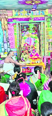 శబరి క్షేత్రంలో పీసీసీ చీఫ్‌ భక్తచరణ్‌దాస్‌ పూజలు 1