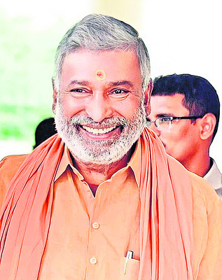 క్రైస్తవులకు ఎమ్మెల్యే పెద్దిరెడ్డి, ఎంపీ శుభాకాంక్షలు
3