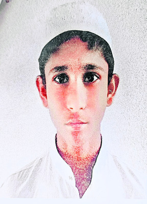 కుక్క అడ్డురావడంతో..   2