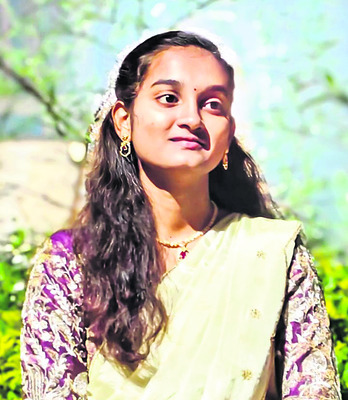 కుక్క అడ్డురావడంతో..   3