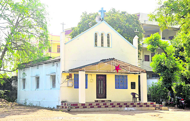 క్రీస్తు మందిరాలు.. వేడుకల నిలయాలు2