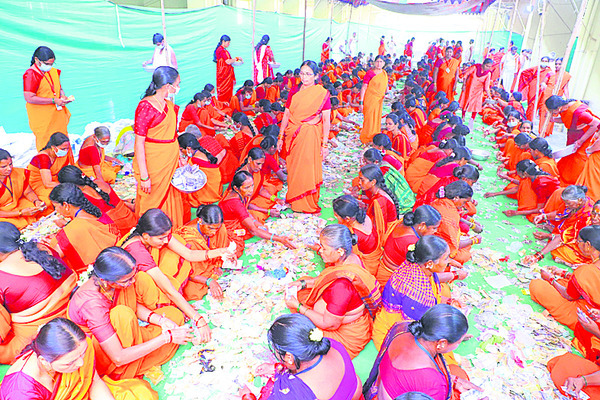 భీమన్నకు మొక్కులు.. రాజన్నకు ఆదాయం2