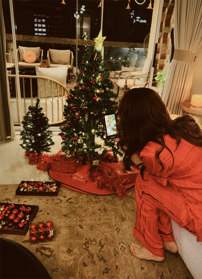 Actress Tamannaah Bhatia Christmas 2025 Celebrations4