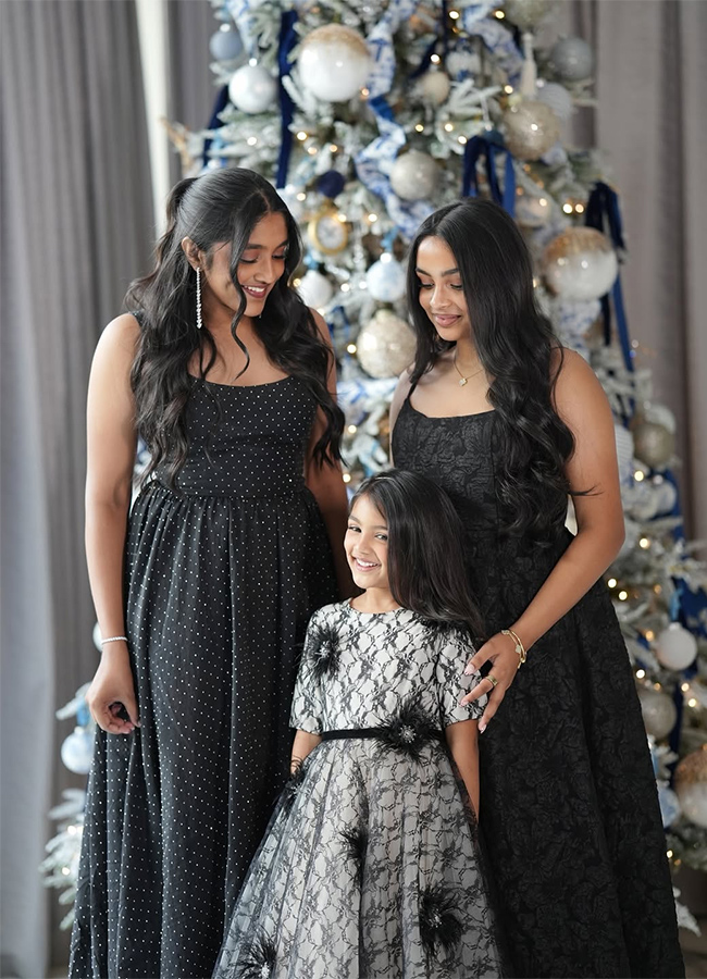 Celebrity Christmas 2025 Celebration Viral Photos5