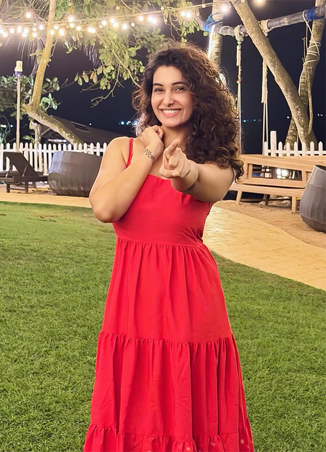 Celebrity Christmas 2025 Celebration Viral Photos9