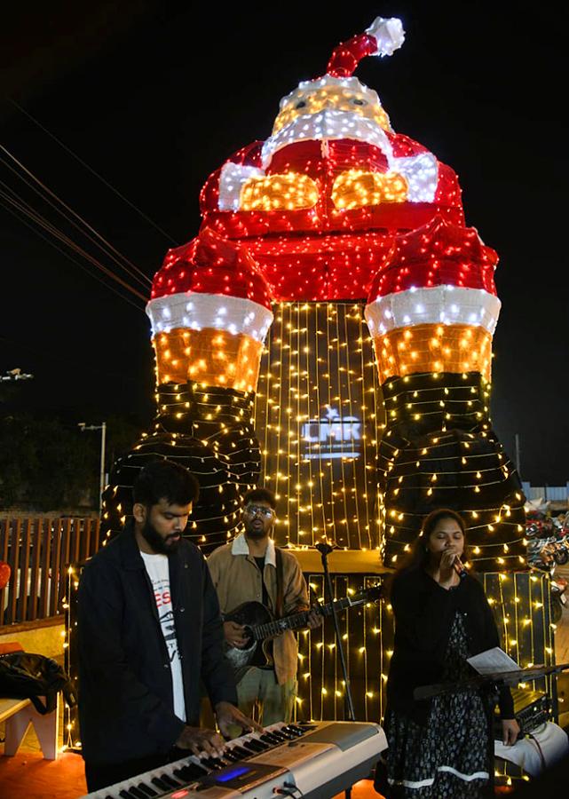 Christmas 2025 Celebrations In Hyderabad Photos12