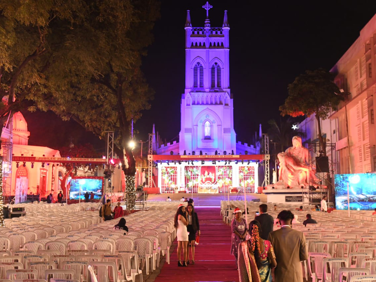 Christmas 2025 Celebrations In Hyderabad Photos4