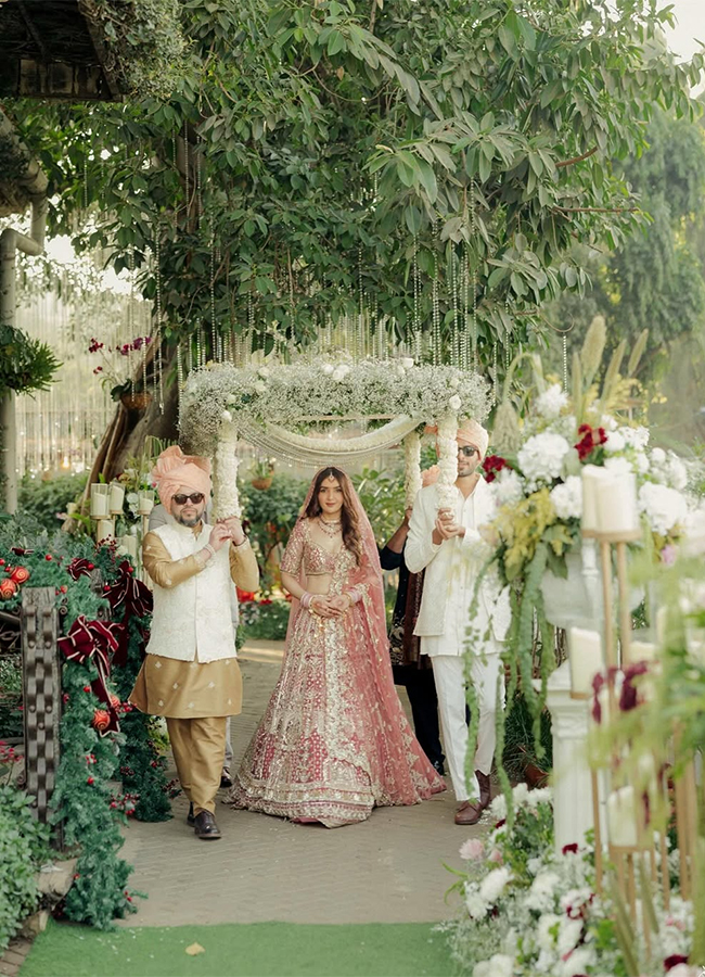 Hrithik Roshan Cousin Eshaan Roshan Wedding Photos15