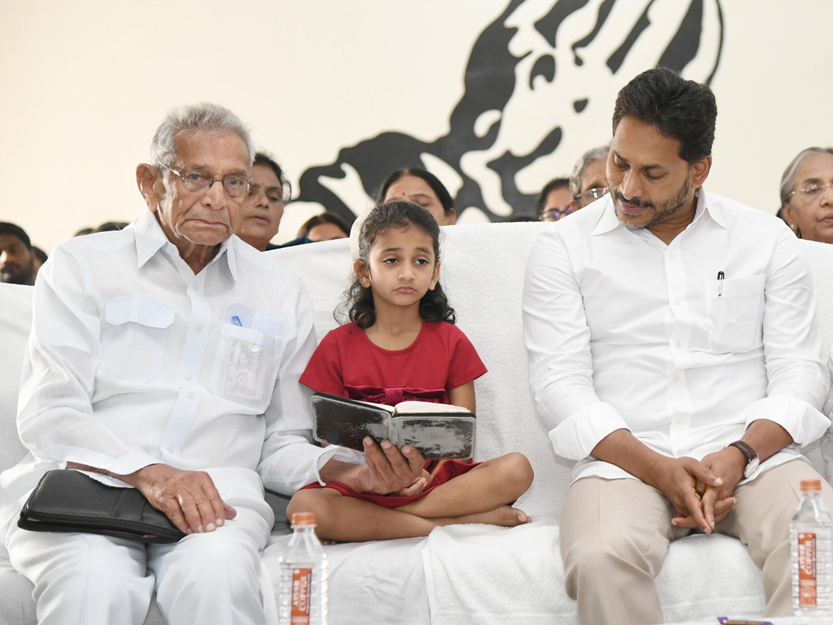 YS Jagan Christmas Celebrations at CSI Church Pulivendula12