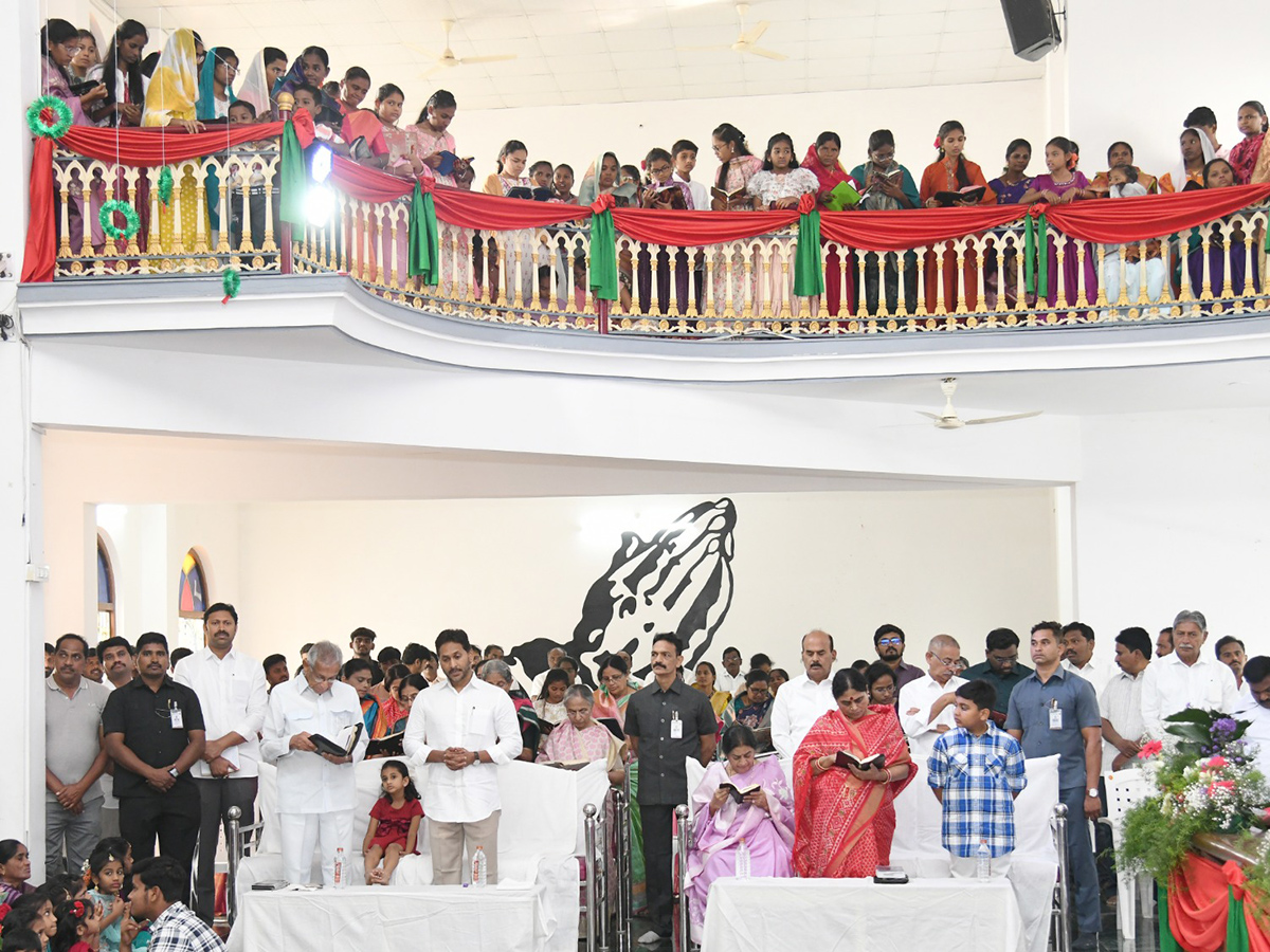 YS Jagan Christmas Celebrations at CSI Church Pulivendula13
