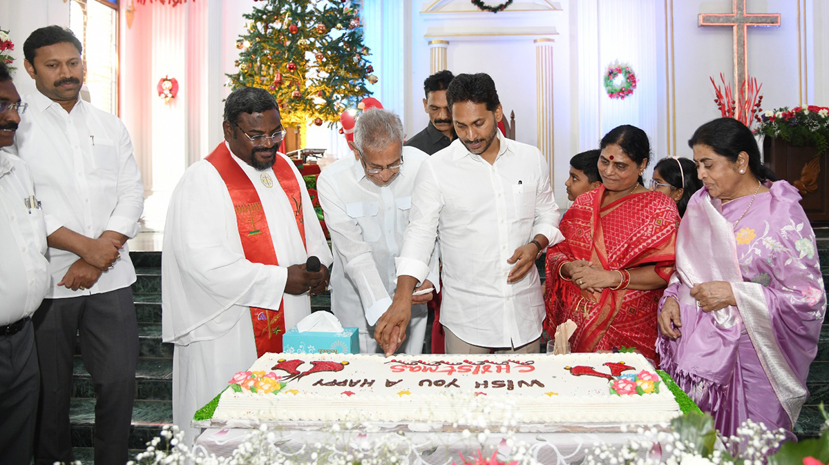 YS Jagan Christmas Celebrations at CSI Church Pulivendula16