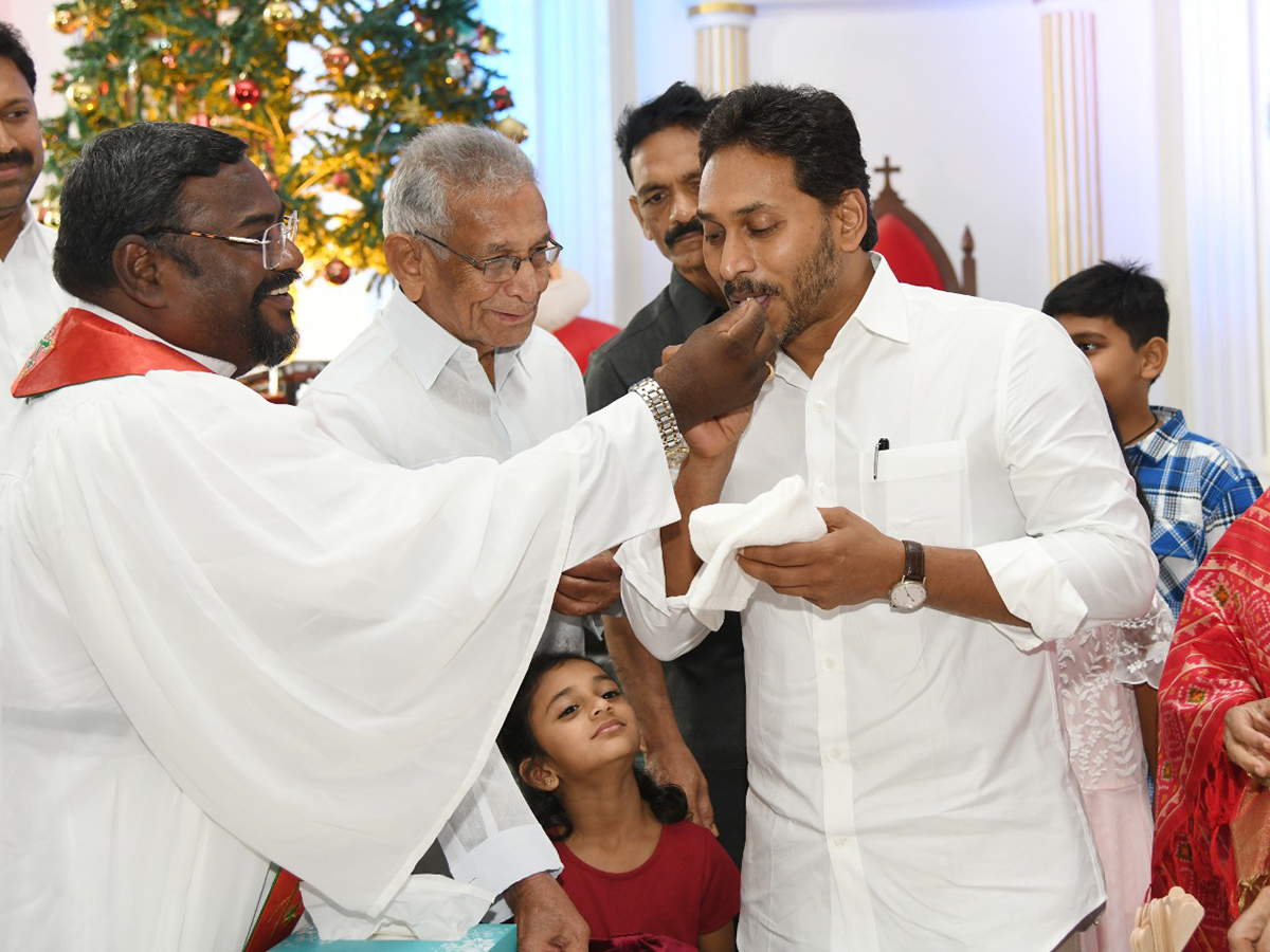 YS Jagan Christmas Celebrations at CSI Church Pulivendula23