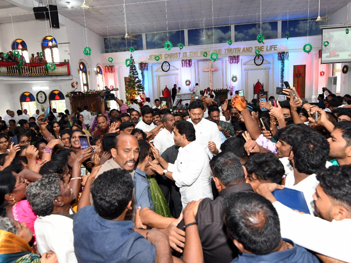 YS Jagan Christmas Celebrations at CSI Church Pulivendula24