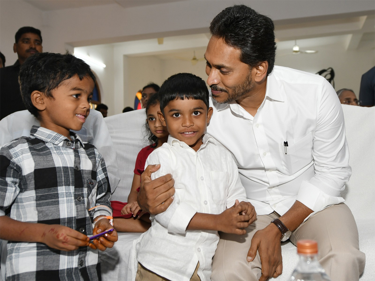 YS Jagan Christmas Celebrations at CSI Church Pulivendula3