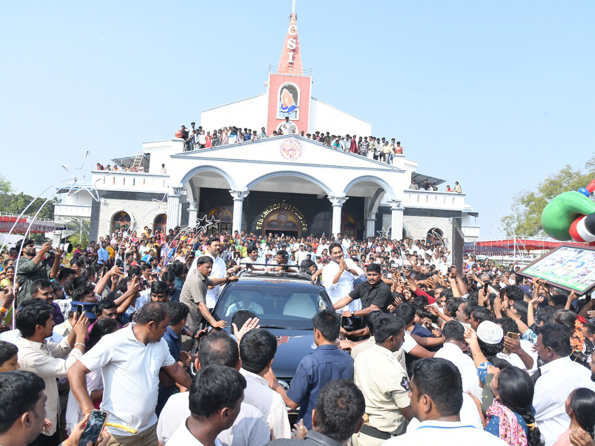 YS Jagan Christmas Celebrations at CSI Church Pulivendula33