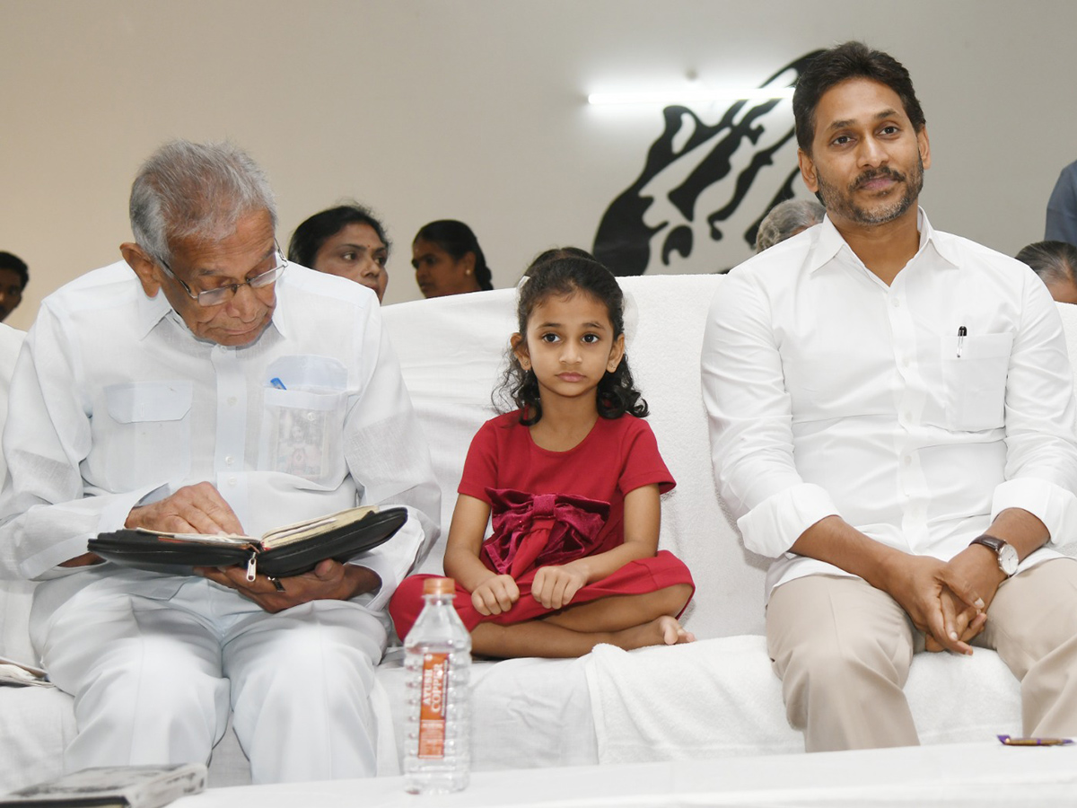 YS Jagan Christmas Celebrations at CSI Church Pulivendula4