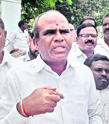 పరిహారం.. పరిహాసం 1