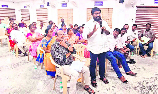 ఇన్‌చార్జిల పాలన ఎక్కడెక్కడంటే..2