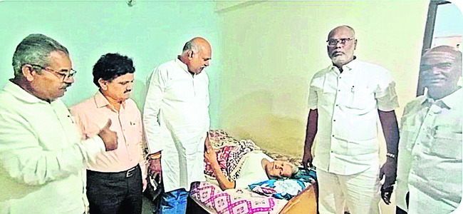 సహకార సంఘాలు  ప్రజా సేవ చేయాలి2