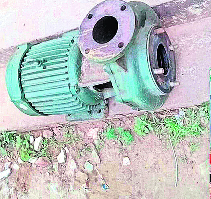 కోడి పందేల స్థావరాలపై దాడులు 3