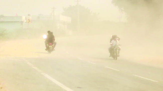 రెచ్చిపోతున్న మట్టి మాఫియా 2