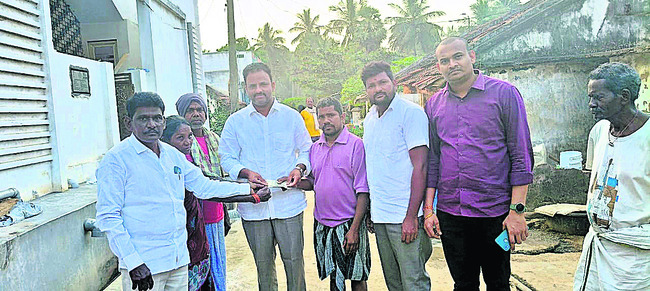 బ్యాంకు అకౌంట్‌ నుంచి రూ.2 లక్షలు మాయం2