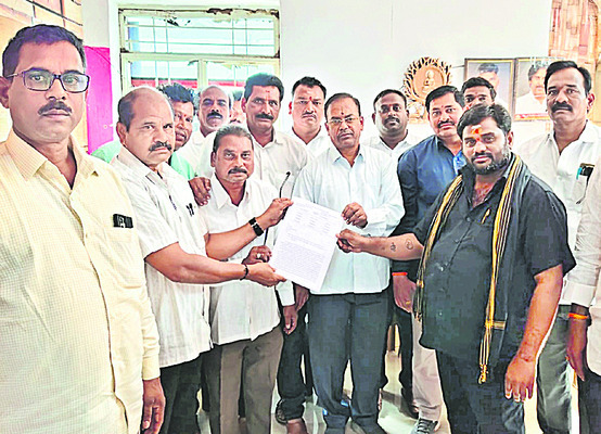 సహకార ఉద్యోగుల ఆందోళన ఉధృతం 1