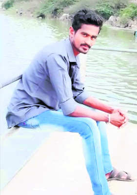 యువకుడి ఆత్మహత్య 
1