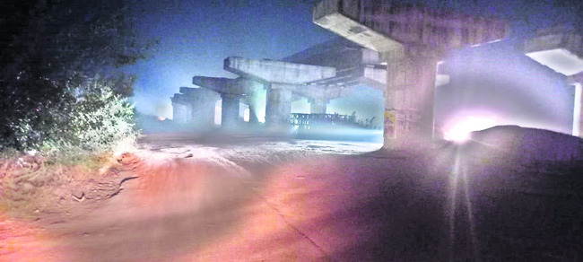 పనులు సరే.. రక్షణ చర్యలేవీ? 1