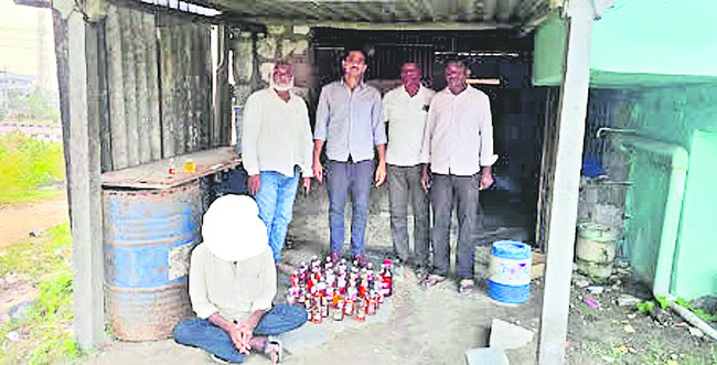 బెల్ట్‌ షాపులపై టాస్క్‌ఫోర్స్‌ కొరడా1