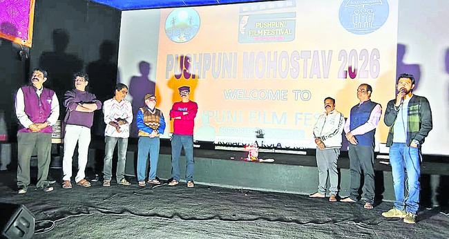 జగన్నాథునికి 37 గ్రాముల బంగారు పాపిడి బిళ్ల వితరణ 1