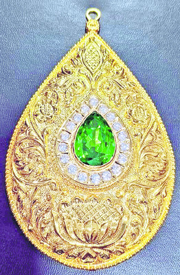 జగన్నాథునికి 37 గ్రాముల బంగారు పాపిడి బిళ్ల వితరణ 2