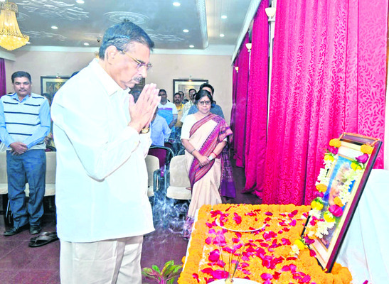 వాజ్‌పేయి పాలనా కాలం స్వర్ణయుగం 1