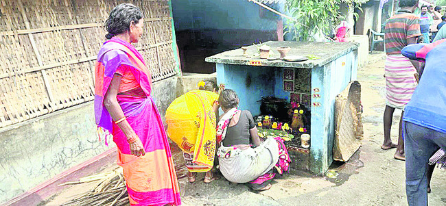 ఆధునిక కాలంలో ఎన్ని బ్యూటీ పార్లర్లు, ఫ్యాషన్స్‌ వచ్చిన3