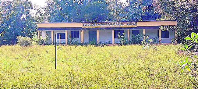 నిర్లక్ష్యం..నిరుపయోగం 1