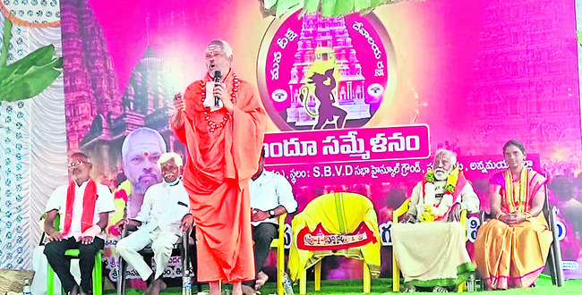 కేబుల్‌వైర్లు చోరీ   1