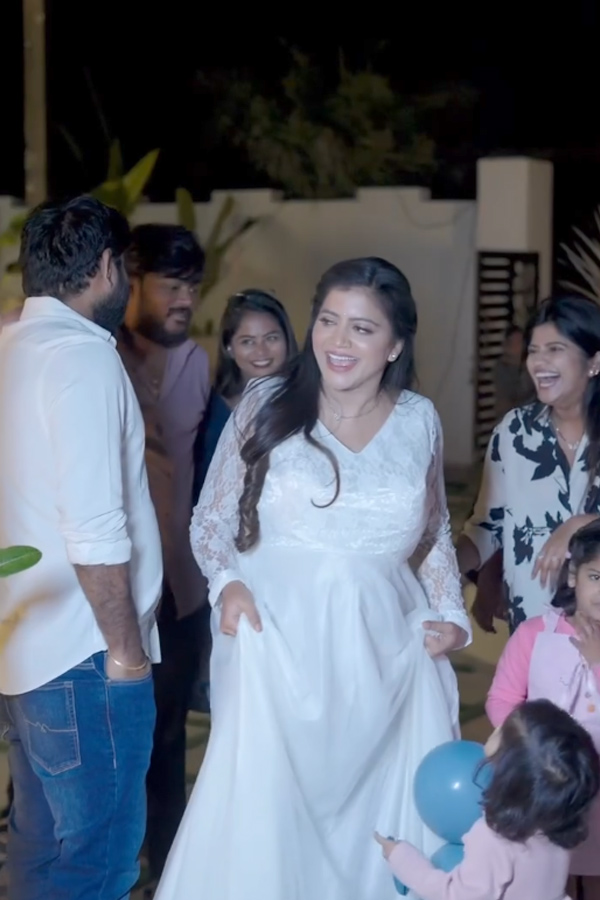 Bigg Boss Shivajyothi Hosts Baby Shower Celebrations Photos8