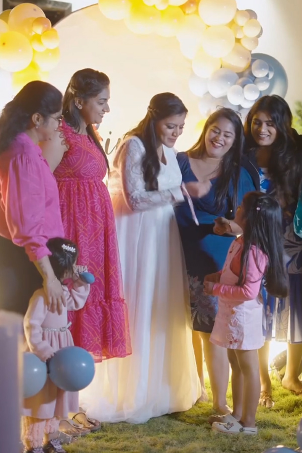 Bigg Boss Shivajyothi Hosts Baby Shower Celebrations Photos11