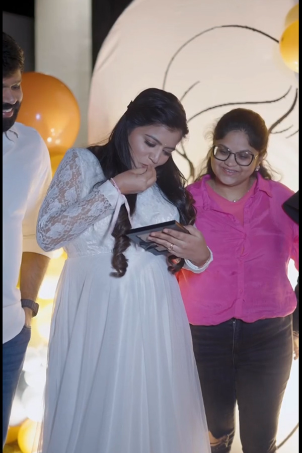 Bigg Boss Shivajyothi Hosts Baby Shower Celebrations Photos18